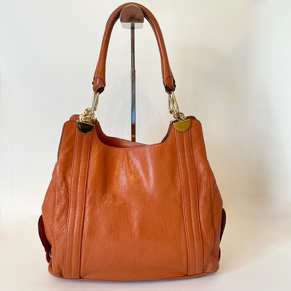 Chloe Brown Leather Shoulder Bag with Gold Hardware - Picture 3 of 14